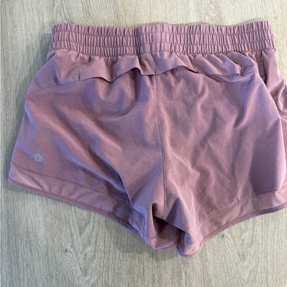 Athleta Mesh Racer Running Pink Mauve Shorts Size Small Mid Rise 4" inseam - Picture 2 of 7